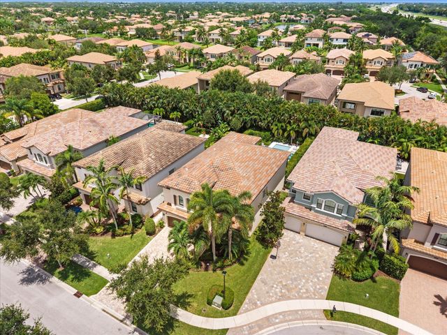 8159 Hutchinson Court, Delray Beach, FL 33446