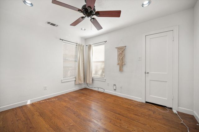 4029 Lovell Avenue, Fort Worth, TX 76107