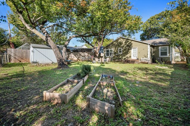 4029 Lovell Avenue, Fort Worth, TX 76107