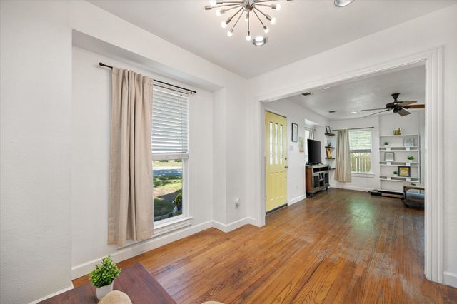 4029 Lovell Avenue, Fort Worth, TX 76107