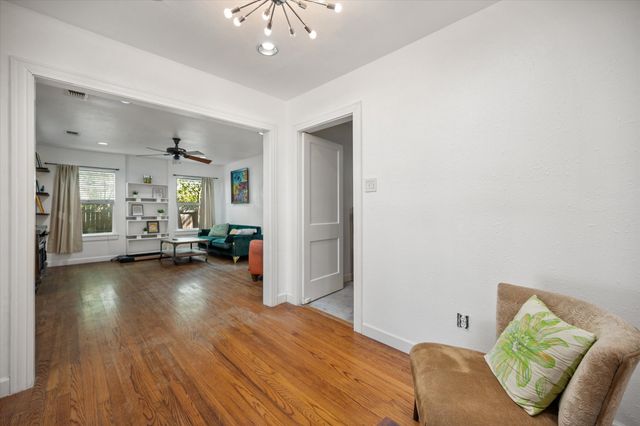 4029 Lovell Avenue, Fort Worth, TX 76107