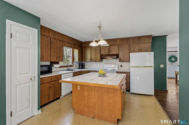 475 Bethel Road, Griswold, CT 06351