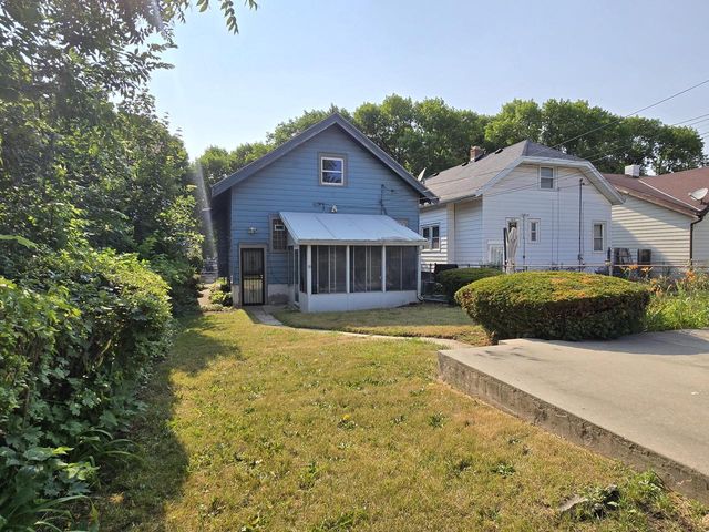 3626 N 16th STREET, Milwaukee, WI 53206