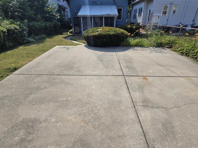 3626 N 16th STREET, Milwaukee, WI 53206