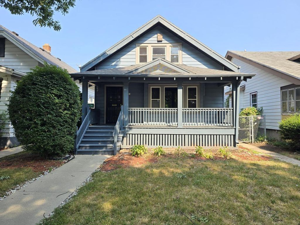 3626 N 16th STREET, Milwaukee, WI 53206
