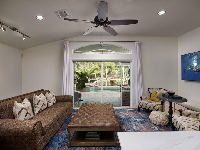 284 Clocktower Drive, Jupiter, FL 33458