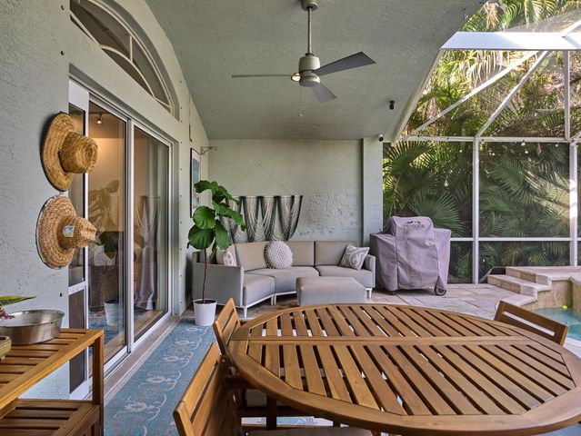 284 Clocktower Drive, Jupiter, FL 33458