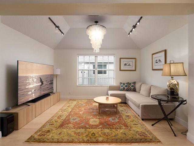 284 Clocktower Drive, Jupiter, FL 33458