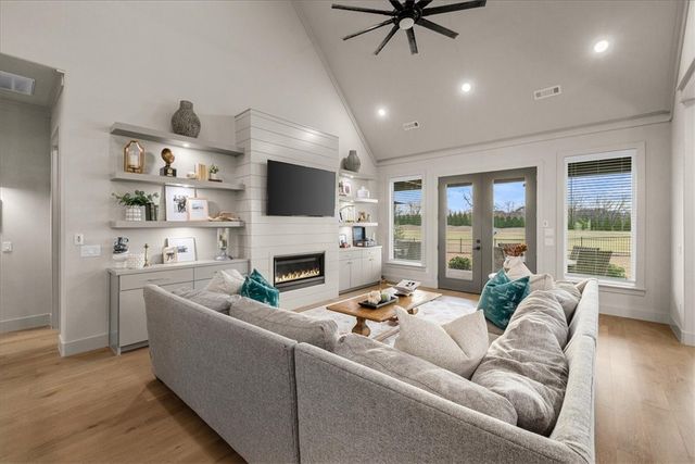 4304 Exeter Drive, Rogers, AR 72758