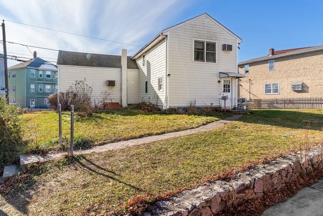 580 County St, Fall River, MA 02723
