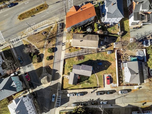580 County St, Fall River, MA 02723