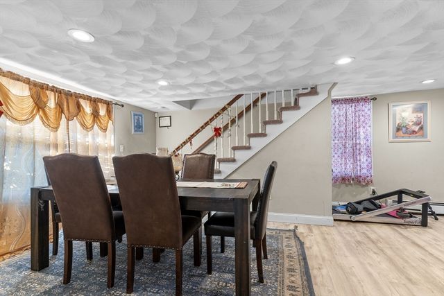 580 County St, Fall River, MA 02723