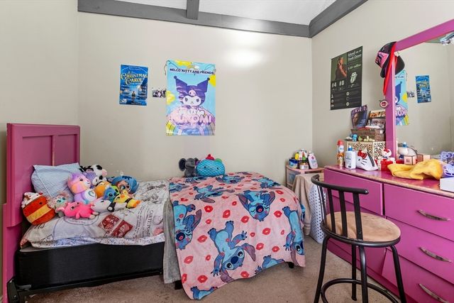 580 County St, Fall River, MA 02723