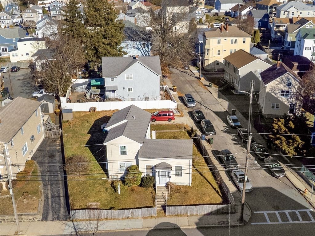 580 County St, Fall River, MA 02723