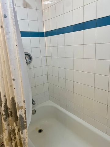 4148 N Monticello Avenue 2, Chicago, IL 60618