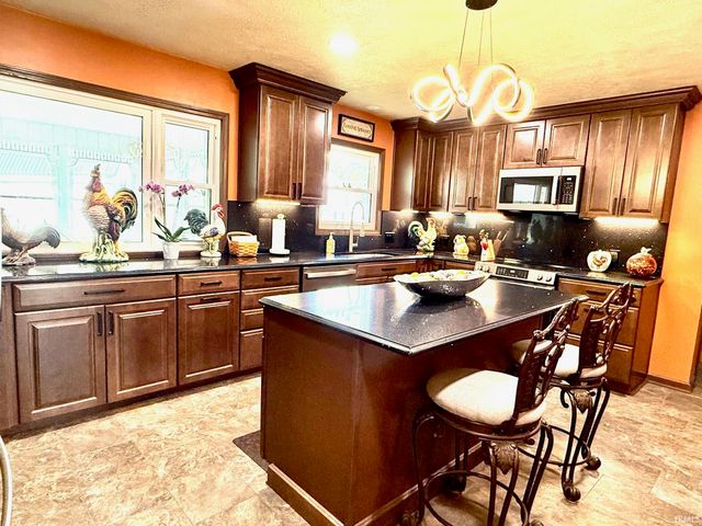 104 Inman Court, Bedford, IN 47421