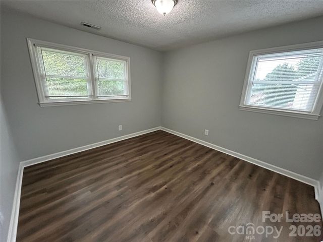 967 Canterbury Court, Gastonia, NC 28052