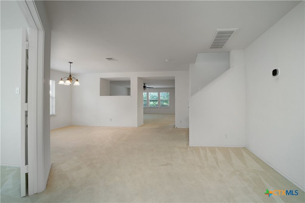 Image 4 of property listing at 180 Beech Drive, Kyle, TX 78640