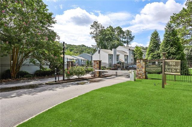 1060 Riverbend Club Drive SE, Atlanta, GA 30339