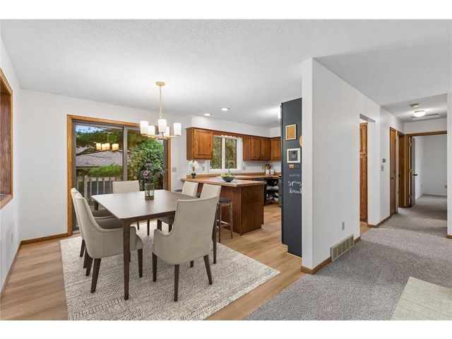 1112 Grandview Drive, Hudson, WI 54016