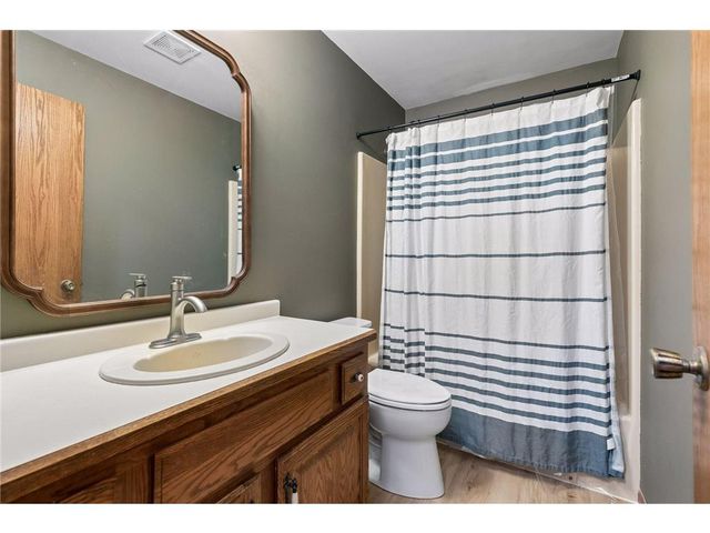 1112 Grandview Drive, Hudson, WI 54016