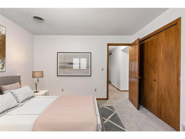 1112 Grandview Drive, Hudson, WI 54016