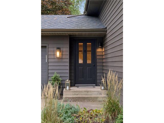 1112 Grandview Drive, Hudson, WI 54016