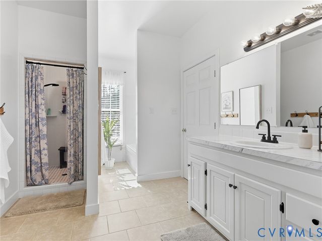 4010 Three Bridge Rd, Powhatan, VA 23139