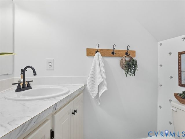 4010 Three Bridge Rd, Powhatan, VA 23139