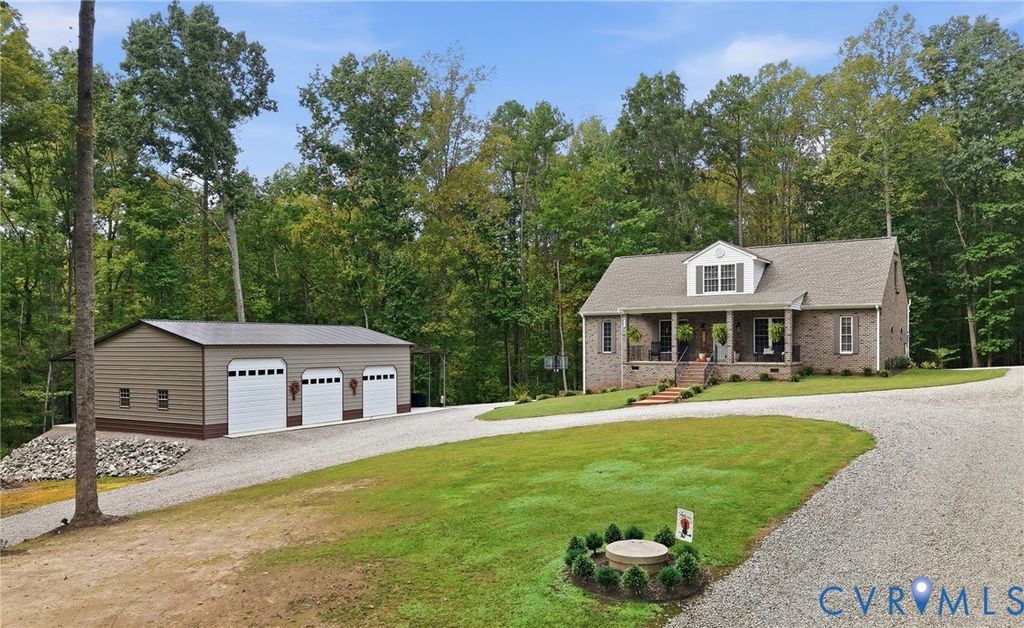 4010 Three Bridge Rd, Powhatan, VA 23139