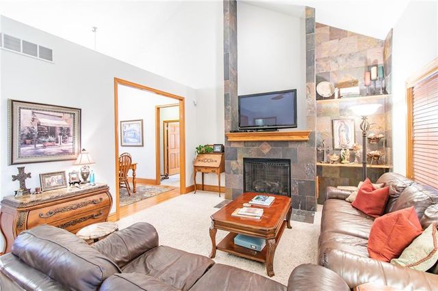 908 Golden Eagle Trail, Holden, MO 64040