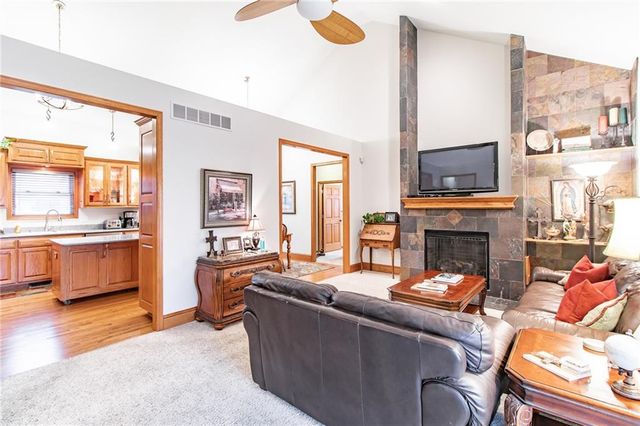 908 Golden Eagle Trail, Holden, MO 64040