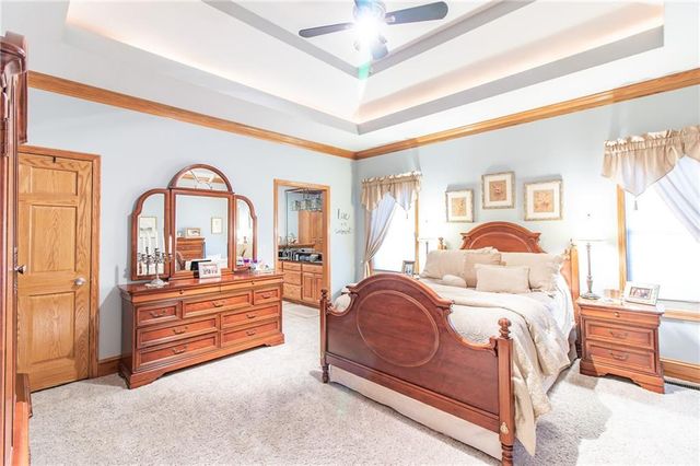 908 Golden Eagle Trail, Holden, MO 64040