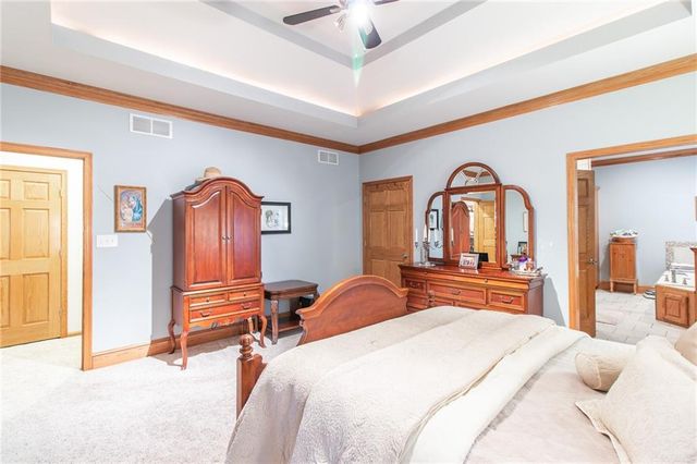 908 Golden Eagle Trail, Holden, MO 64040