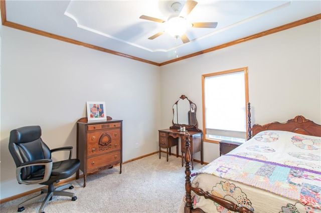 908 Golden Eagle Trail, Holden, MO 64040