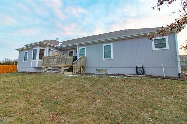 908 Golden Eagle Trail, Holden, MO 64040