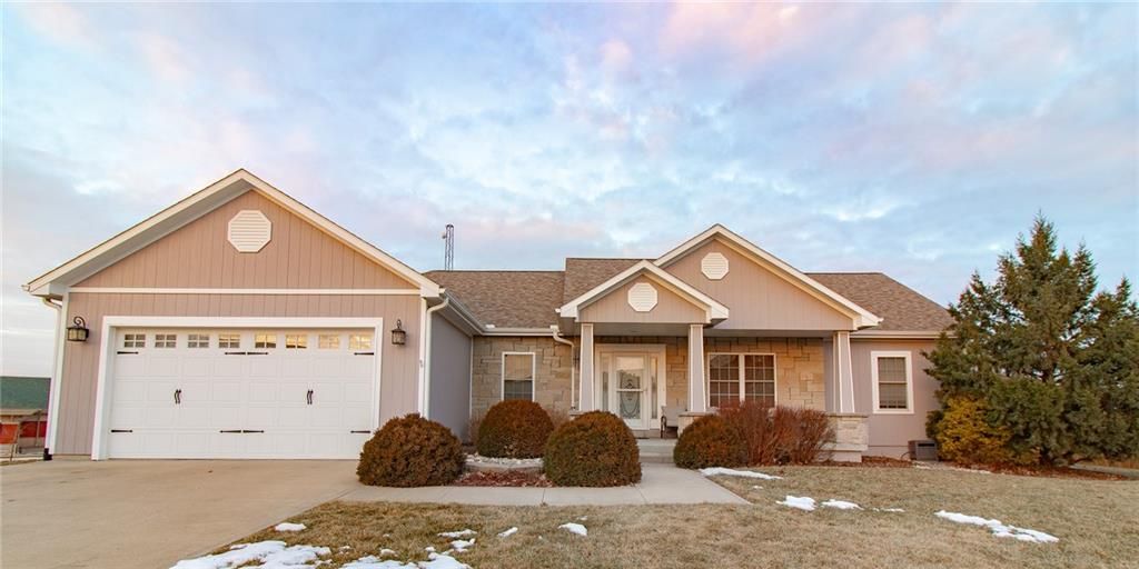 908 Golden Eagle Trail, Holden, MO 64040