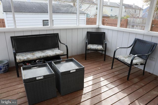 1 SILKTREE CT, Bear, DE 19701