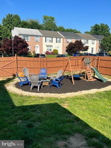 1 SILKTREE CT, Bear, DE 19701