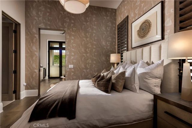 545 PENINSULA, Irvine, CA 92602