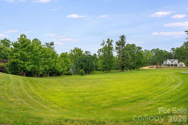 295 Roberts Lane N 9, Flat Rock, NC 28731
