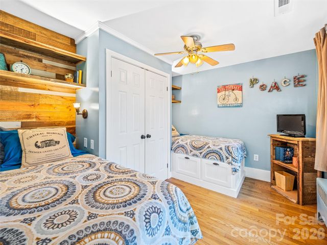 104 Campground Road, Hendersonville, NC 28791