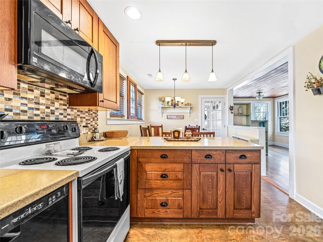 104 Campground Road, Hendersonville, NC 28791