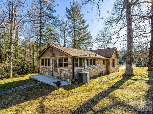 104 Campground Road, Hendersonville, NC 28791