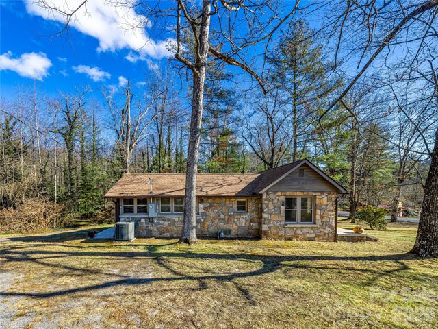 104 Campground Road, Hendersonville, NC 28791