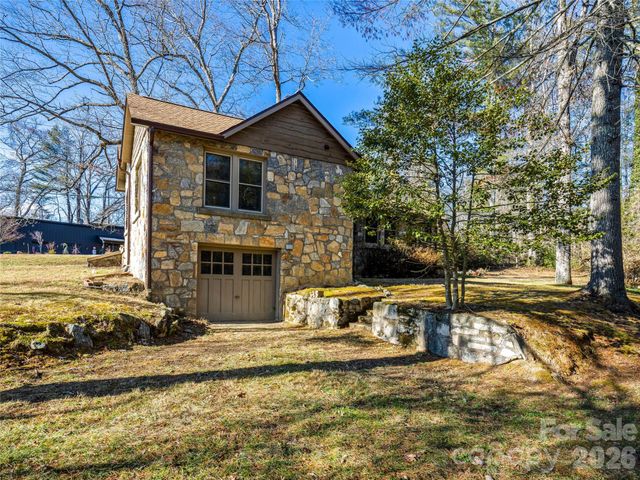 104 Campground Road, Hendersonville, NC 28791