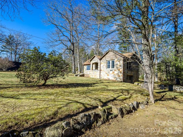 104 Campground Road, Hendersonville, NC 28791