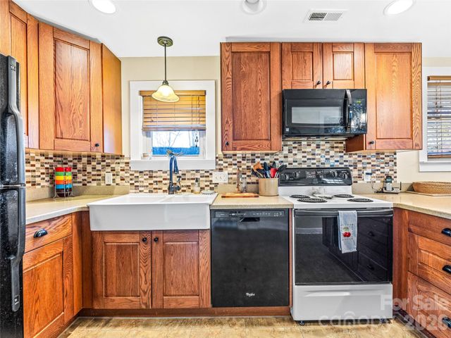 104 Campground Road, Hendersonville, NC 28791