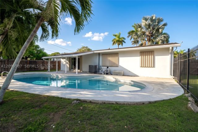 16020 SW 97th Ct, Miami, FL 33157