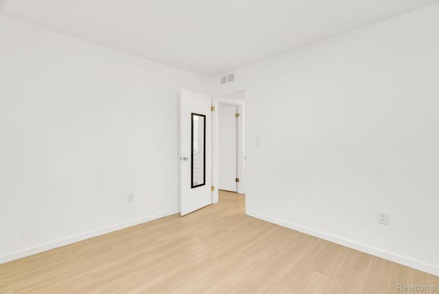 5936 Westlake Street, Taylor, MI 48180